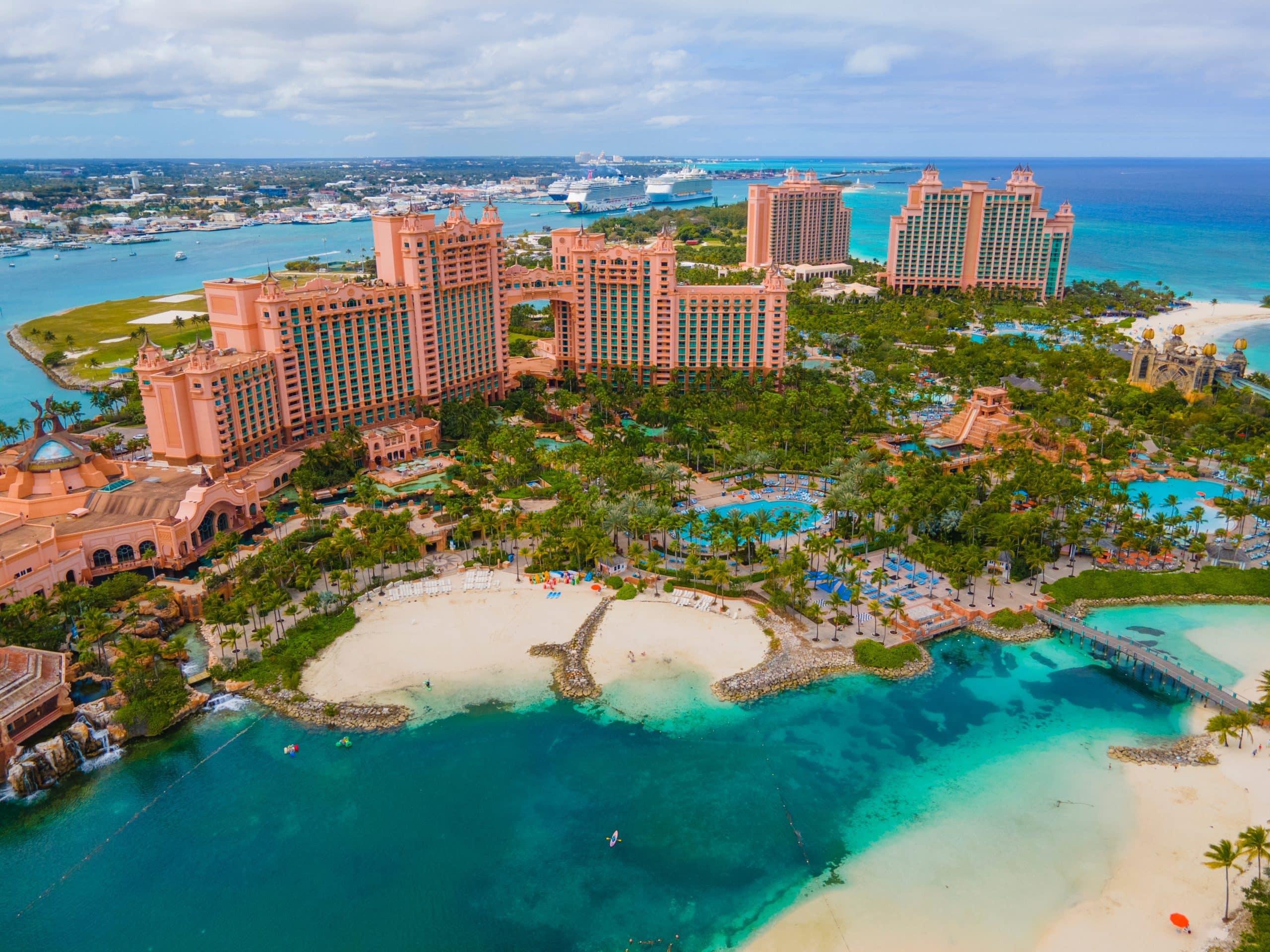 Paradise,Lagoon,Aerial,View,And,The,Royal,Cove,Reef,Tower