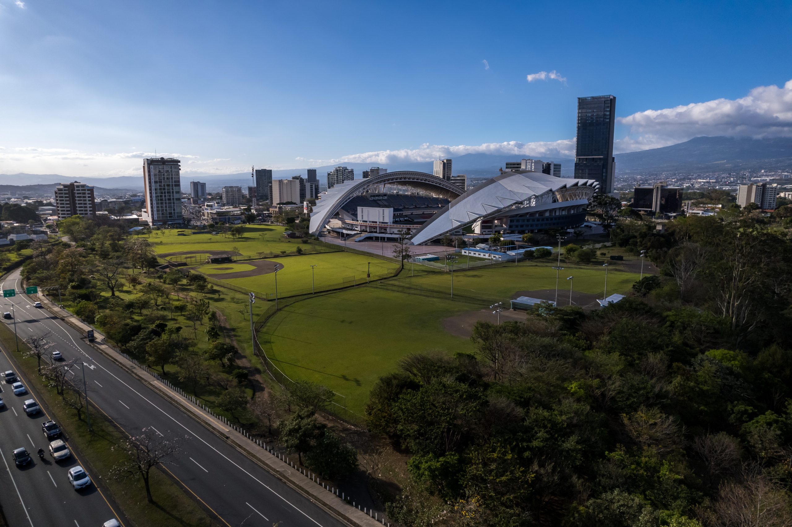 Beautiful,Aerial,View,Of,The,Metropolitan,Central,Park,La,Sabana