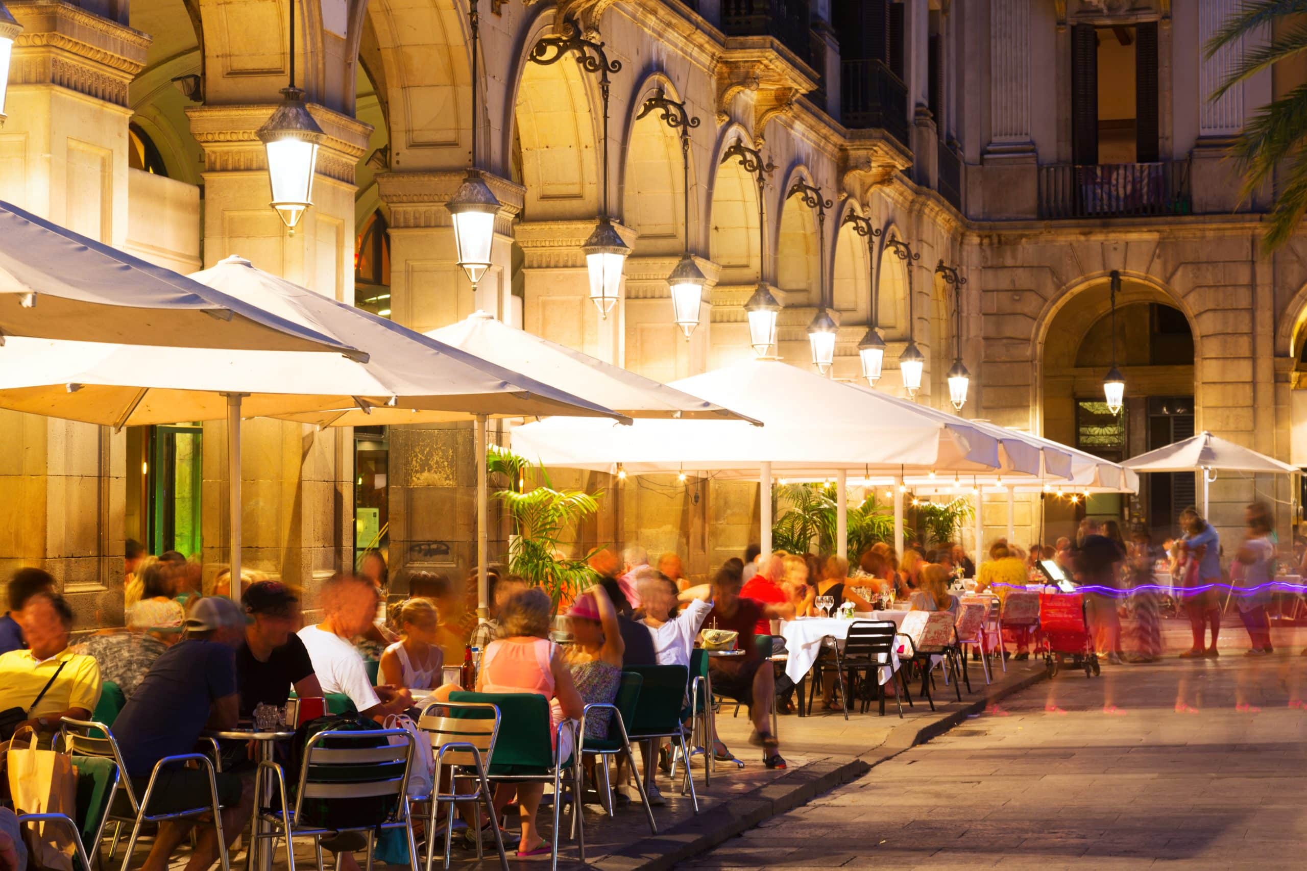 Outdoor,Restaurants,At,Placa,Reial,In,Night.,Barcelona