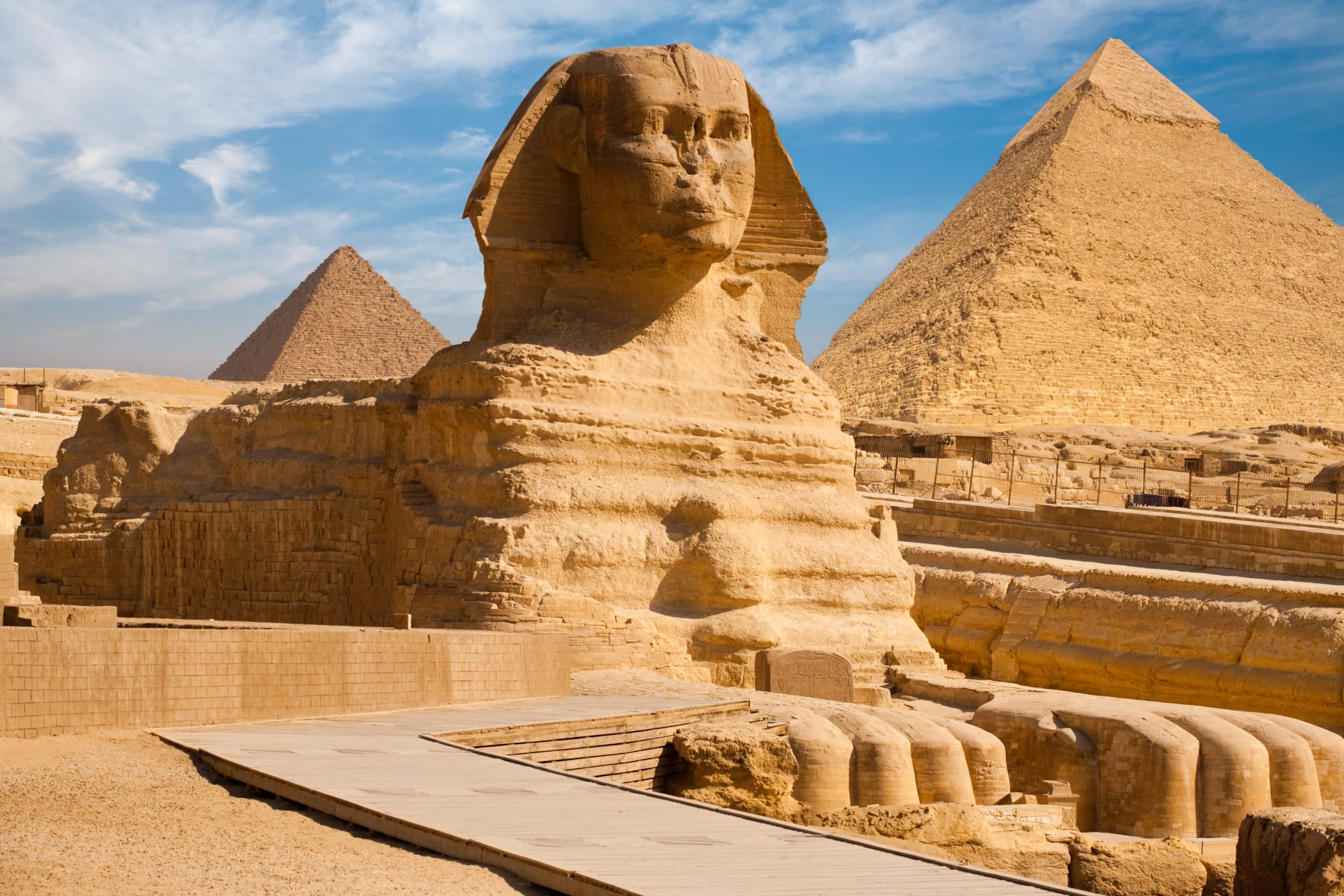 Beautiful,Profile,Of,The,Great,Sphinx,Including,Pyramids,Of,Menkaure