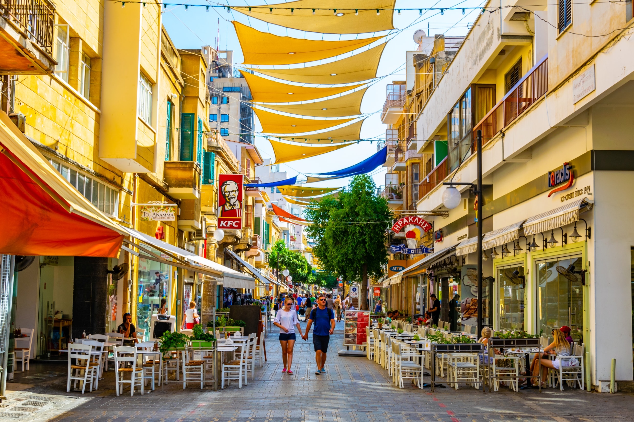 Nicosia,,Cyprus,,August,23,,2017:,Crowd,Is,Moving,Through,Ledra