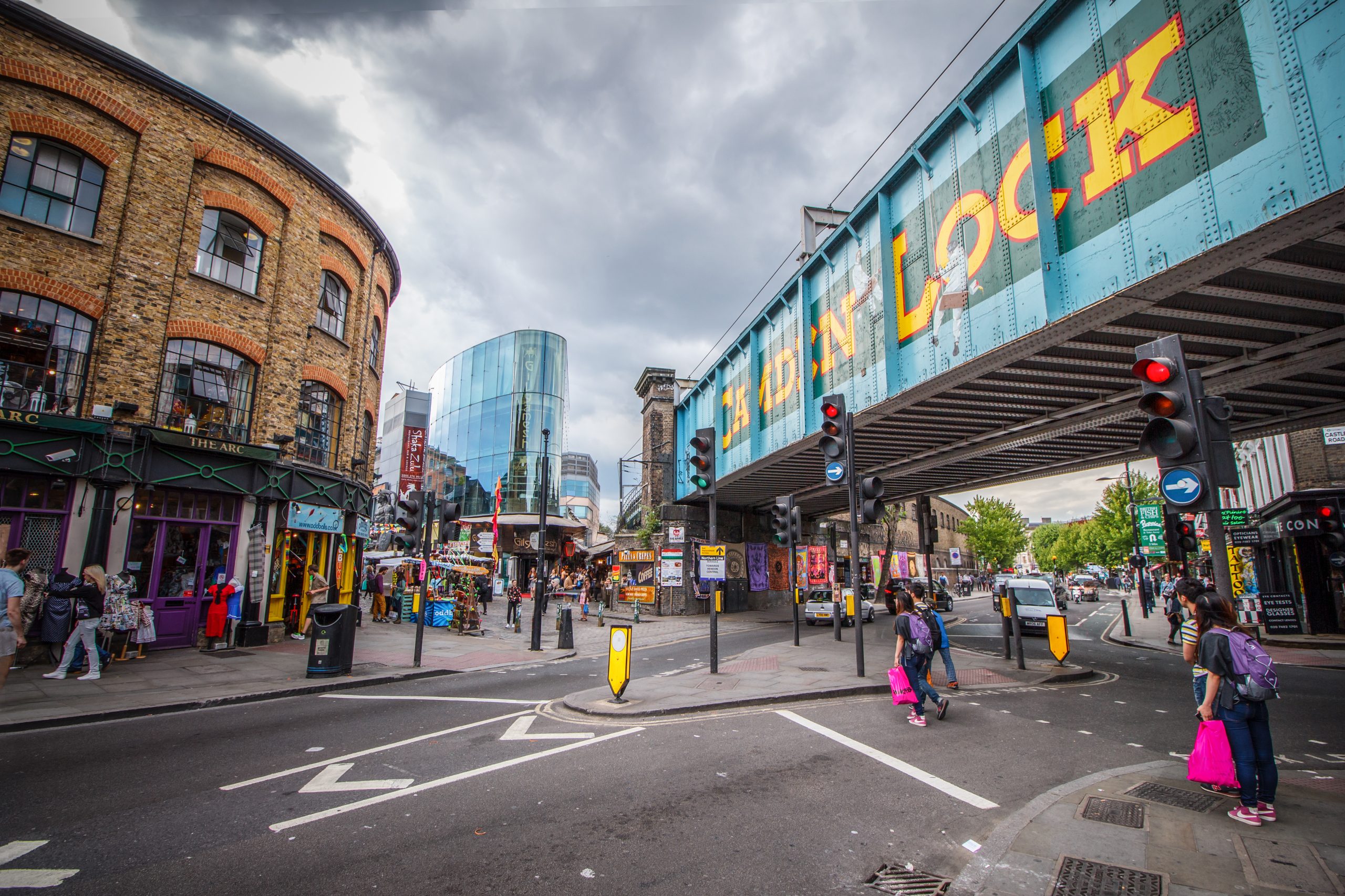 London,,England,,30th,June,,2014:,View,To,Centre,Camden,Lock