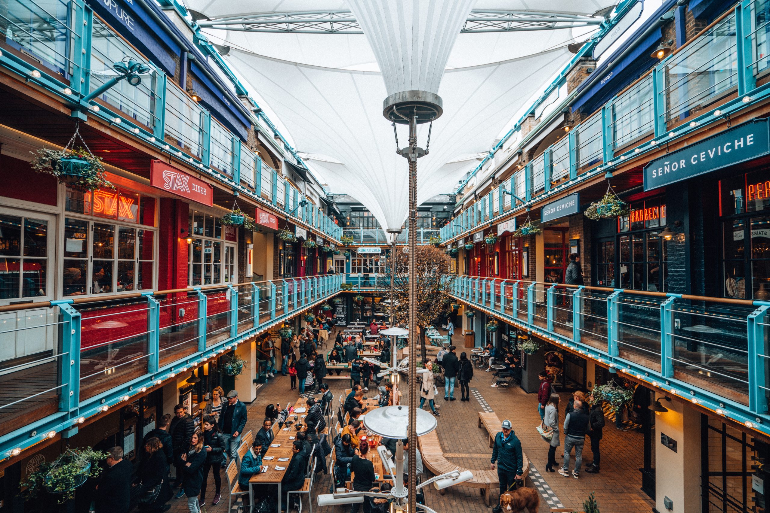 London,,United,Kingdom,,March,25,,2018,,Busy,Food,Hub,Open-air