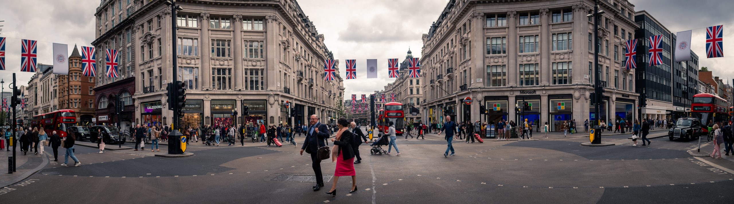 London-,May,23,,2023:,Oxford,Street,Oxford,Circus,Wide,Angle