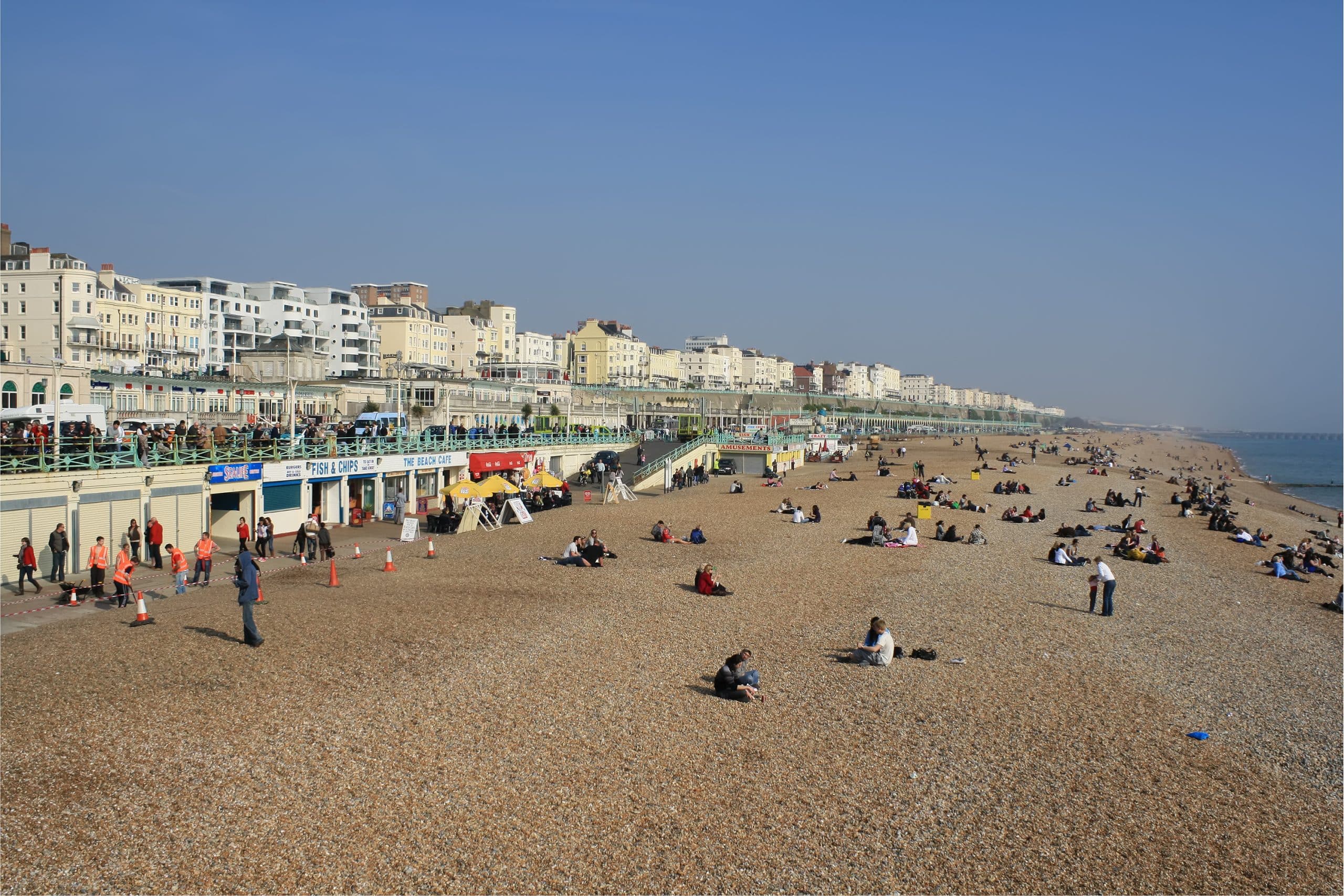 Brighton,uk-march,31:visitors,Enjoy,The,Beach,March,31,2011,In,Brighton.the,Seafront